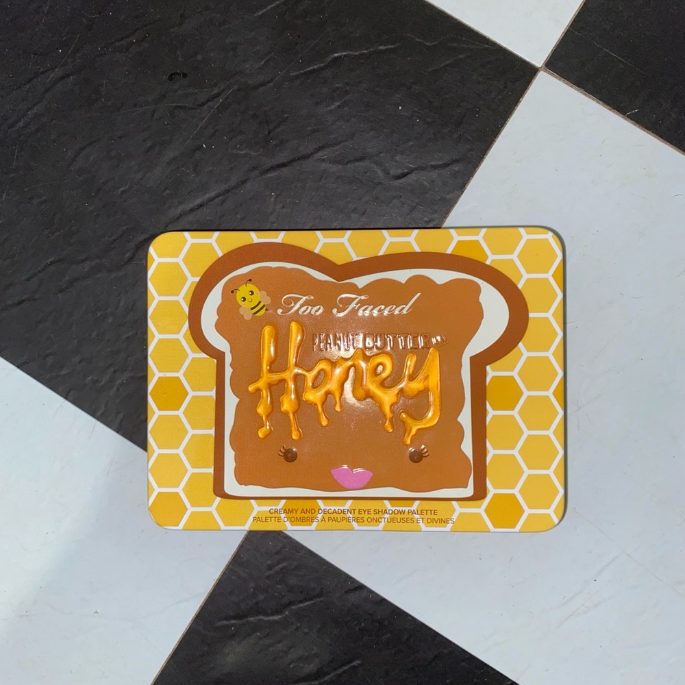 Too faced makeup palette